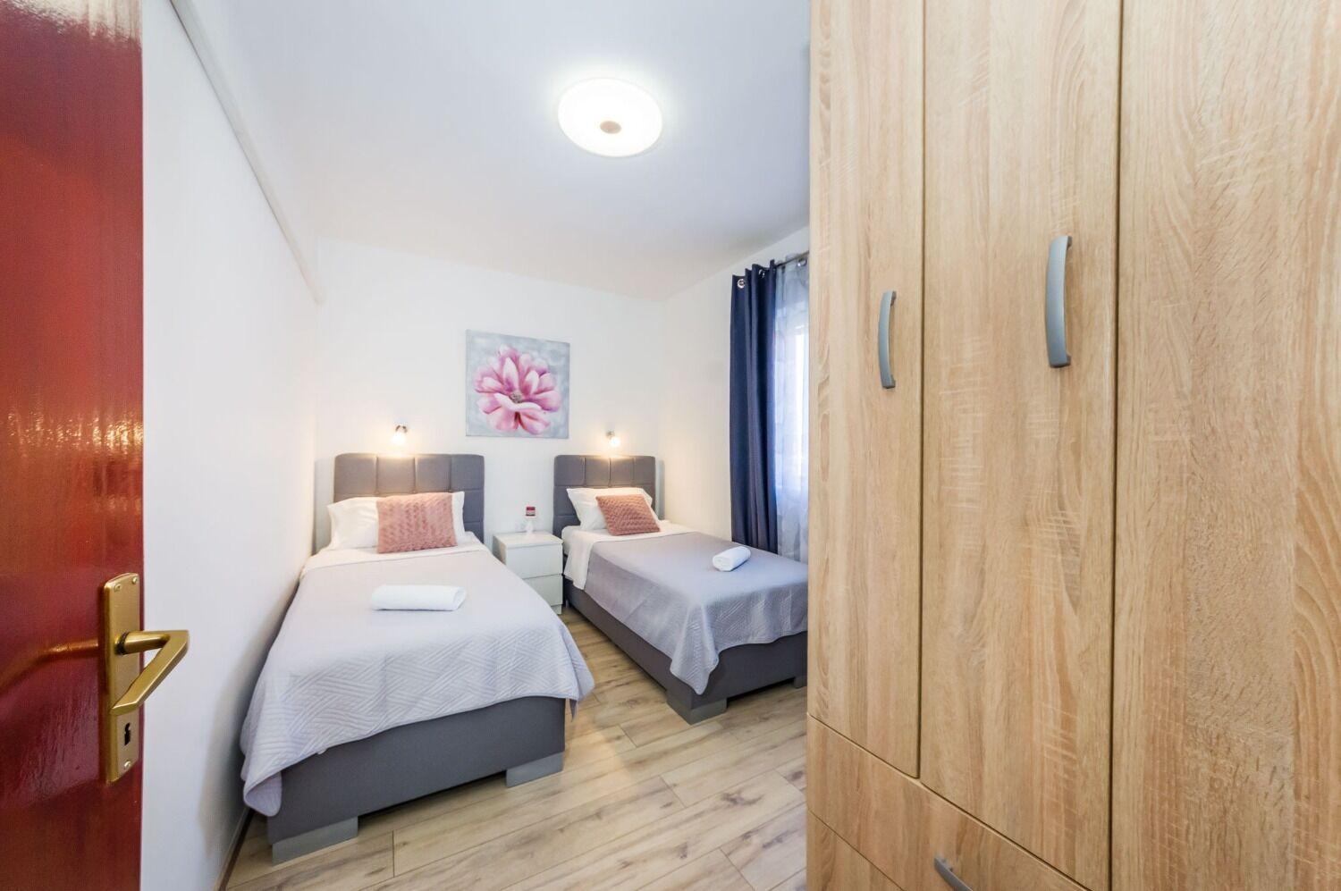 Apartments Dreamy - Free Parking نين المظهر الخارجي الصورة