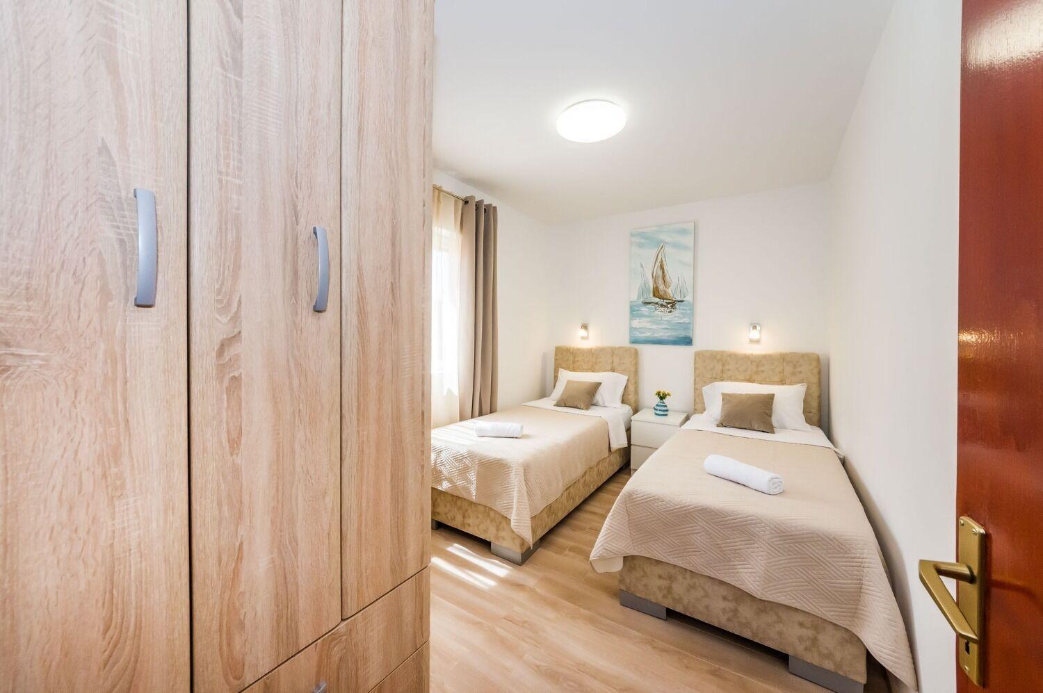 Apartments Dreamy - Free Parking نين المظهر الخارجي الصورة
